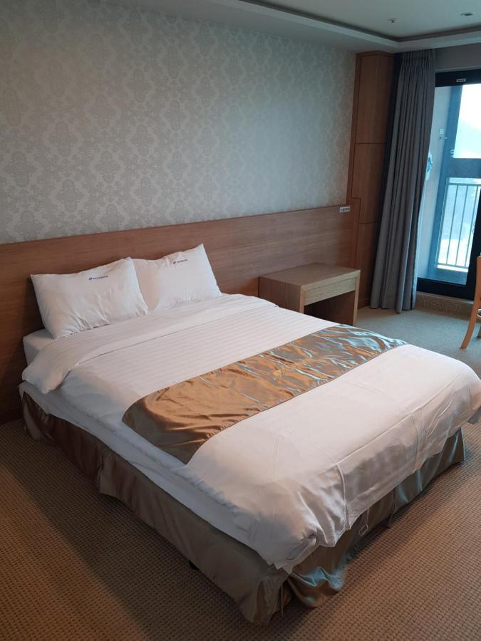International Airport 4*